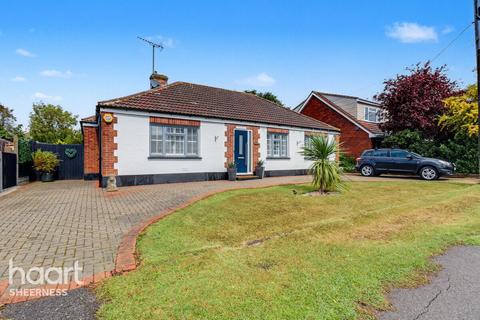 3 bedroom bungalow for sale, Saxon Avenue, Sheerness