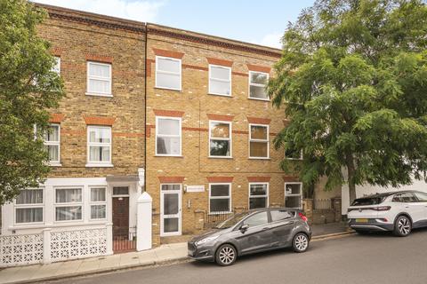 Flat A, Whateley House, 2a Whateley Road, London, SE22 9DB