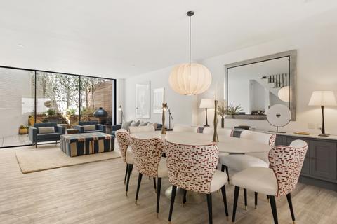 5 bedroom end of terrace house for sale, Lakeside Road, London, W14