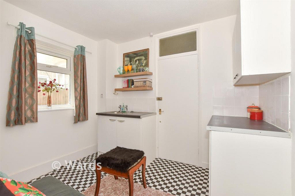 Lounge/ Kitchen