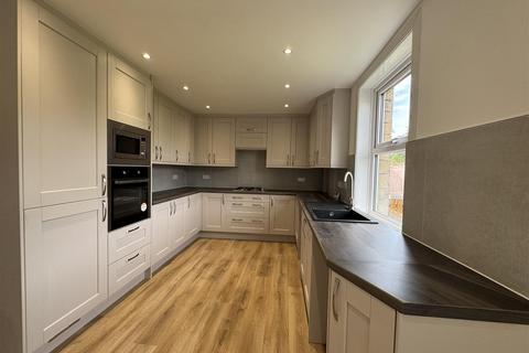 3 bedroom terraced house for sale, Council Terrace, Holmfirth HD9