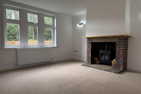 3 bedroom terraced house for sale, Council Terrace, Holmfirth HD9