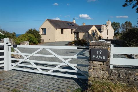 undefined, Ty Mawr, Llanddona