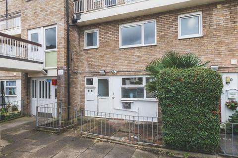 31 Carroll Close, London, E15 1RS