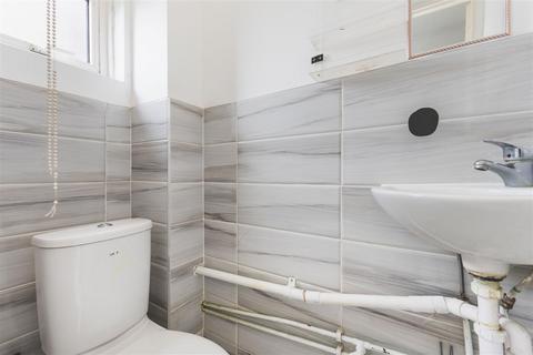 31 Carroll Close, London, E15 1RS