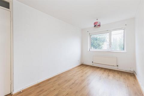 31 Carroll Close, London, E15 1RS