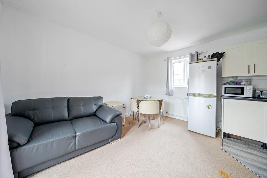 Open Plan Living Room / Kitchen