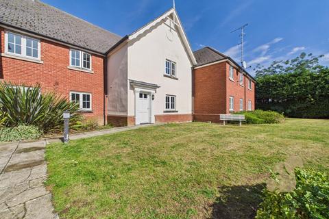 2 bedroom ground floor flat for sale, Shrub End Road, Colchester