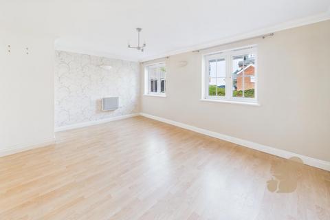 2 bedroom ground floor flat for sale, Shrub End Road, Colchester
