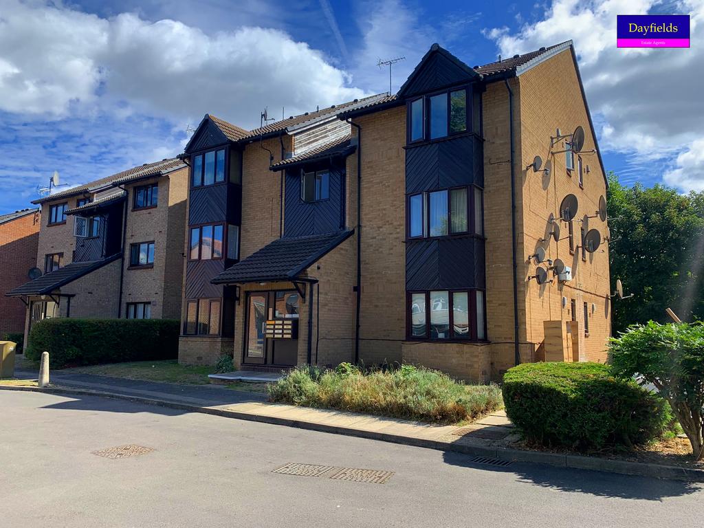 Pycroft Way, London N9 Studio - £1,025 pcm (£237 pw)