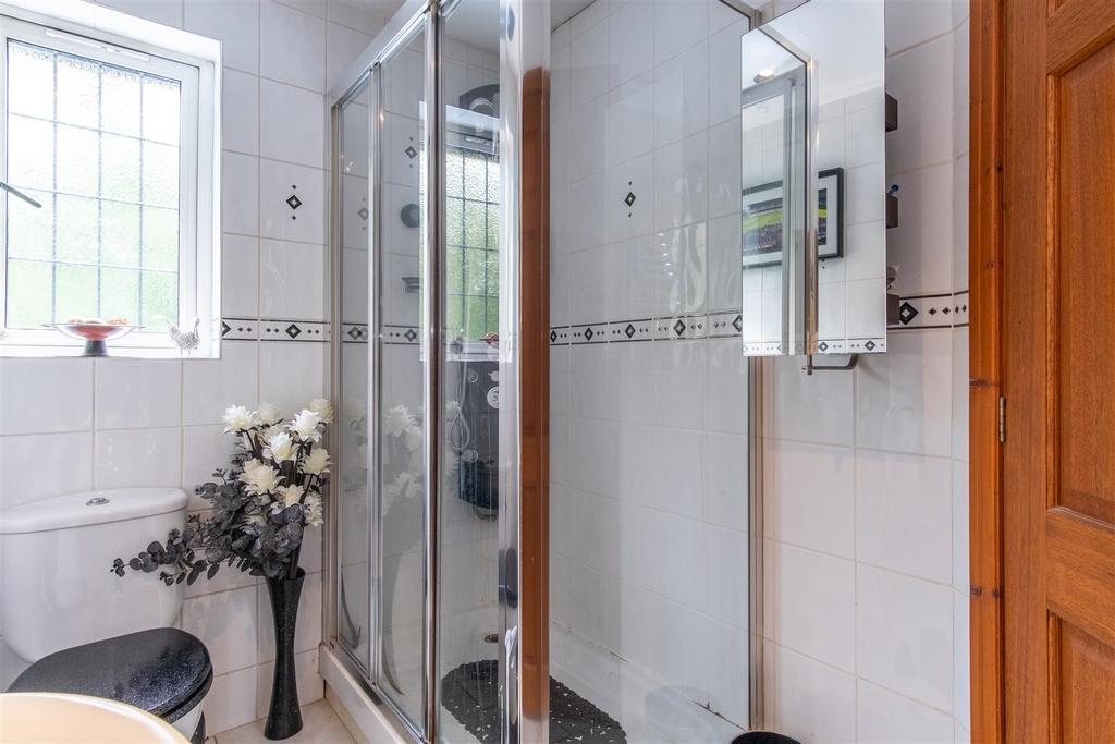 Master Ensuite