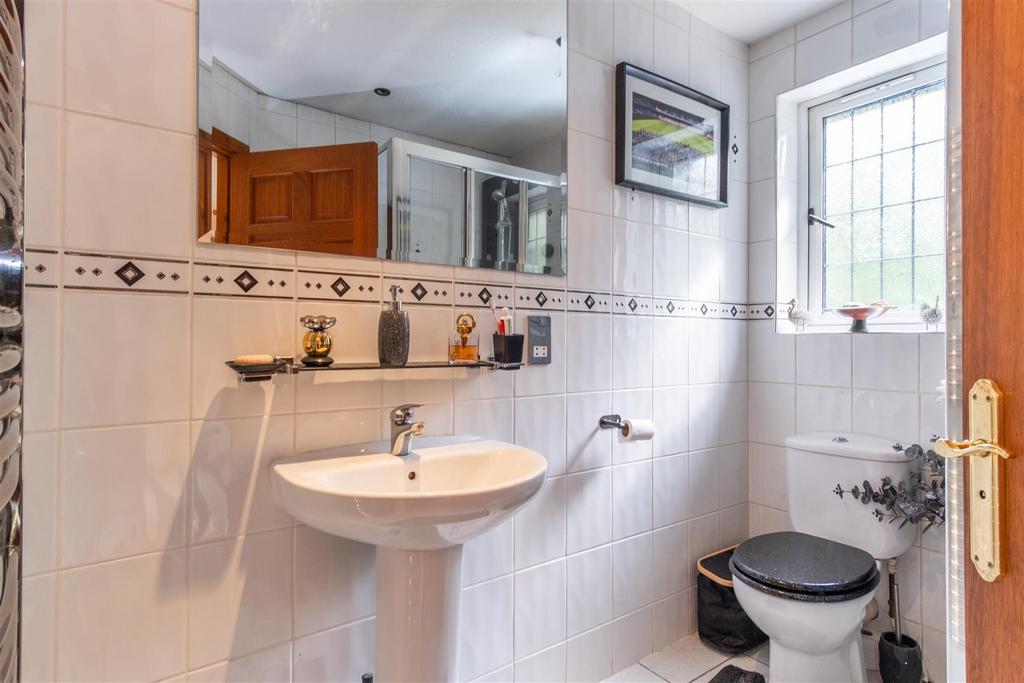 Master Ensuite