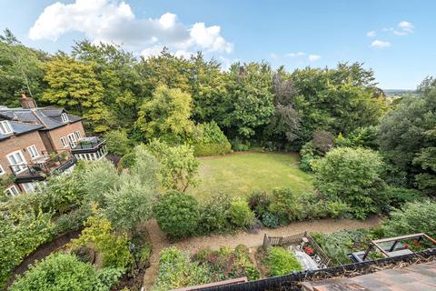 undefined, Kings Crescent, Winchester SO22