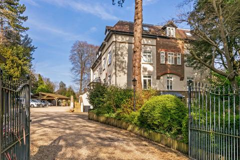 3 bedroom duplex for sale, Kings Crescent, Winchester SO22