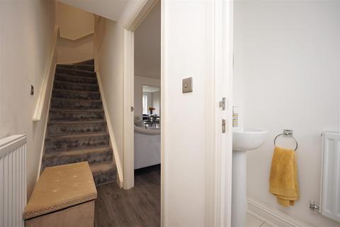 8 Featherstone Crescent, Barrow-in-furness, LA13 0GX
