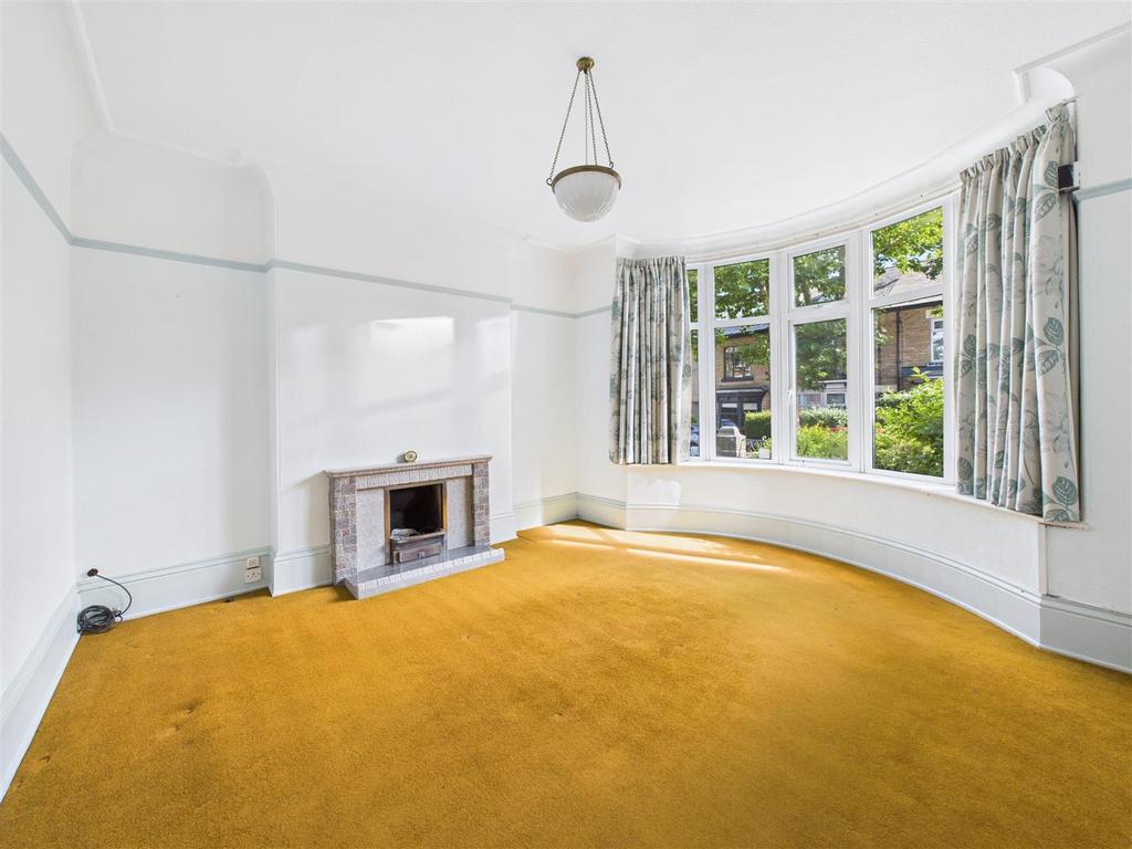 CAM04279 G0-PR0187-STILL038.jpg