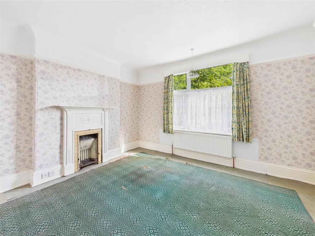 CAM04279 G0-PR0187-STILL067.jpg