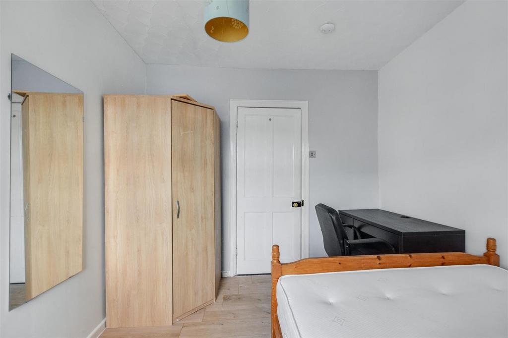 Bedroom 3 2.jpeg