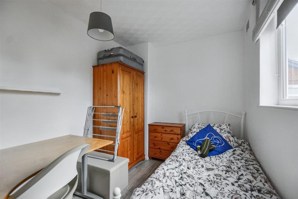 Bedroom 4 2.jpeg