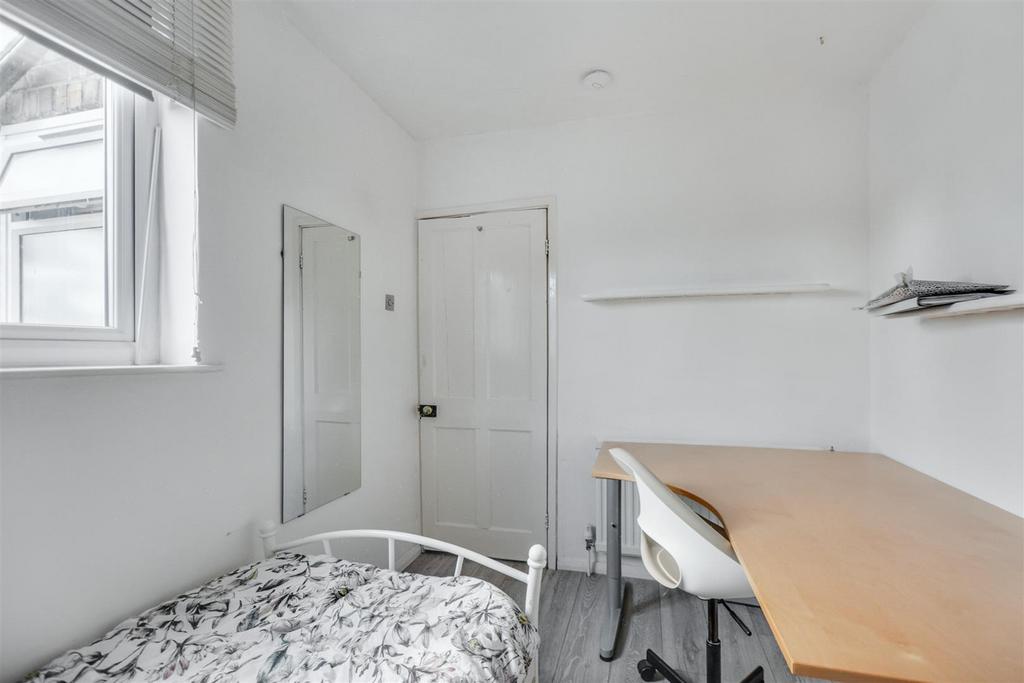 Bedroom 4 1.jpeg