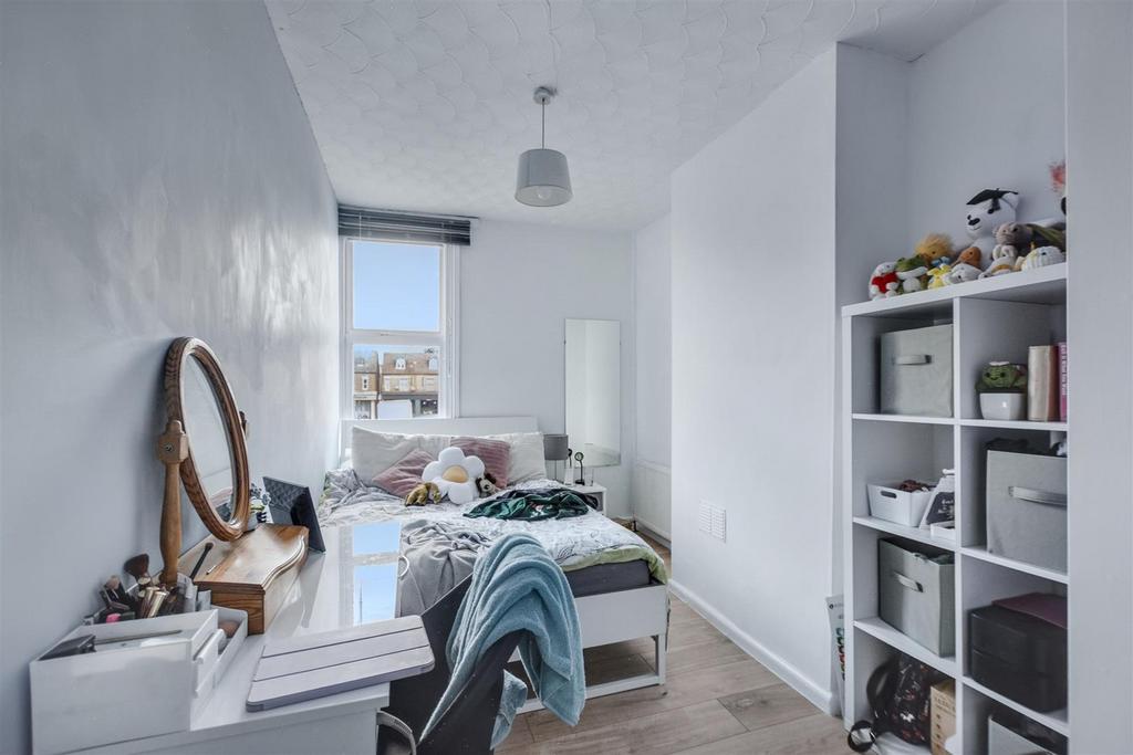 Bedroom 2 1.jpeg