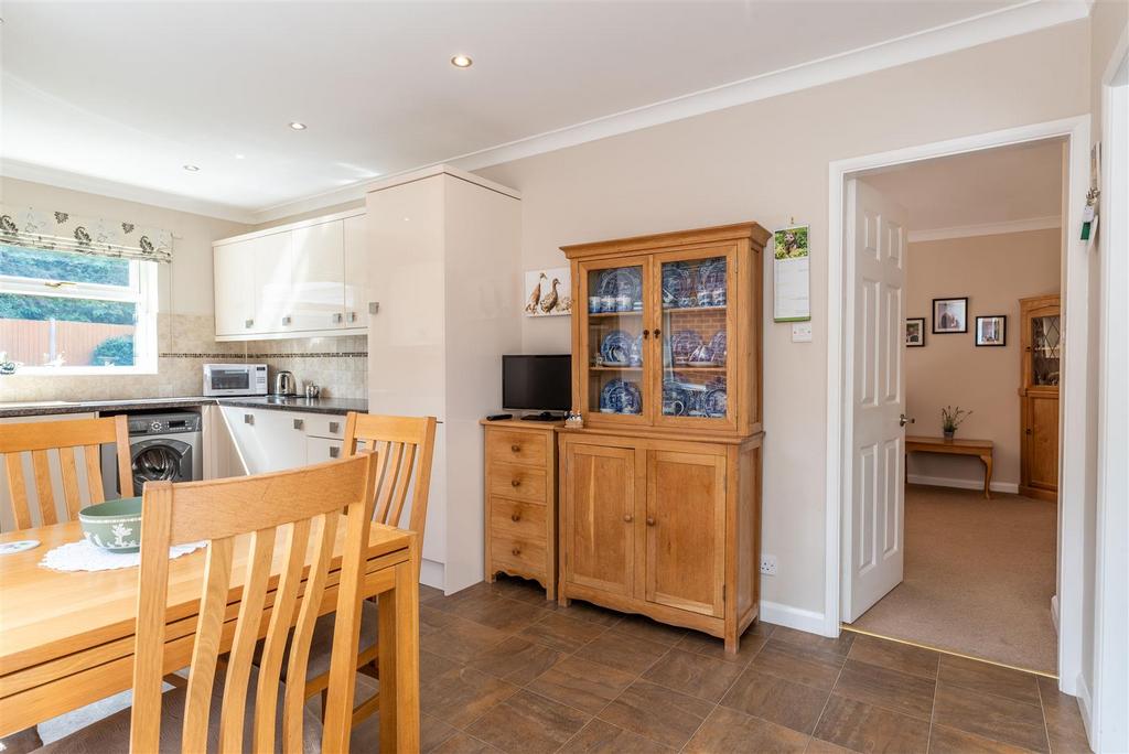Kitchen/Dining