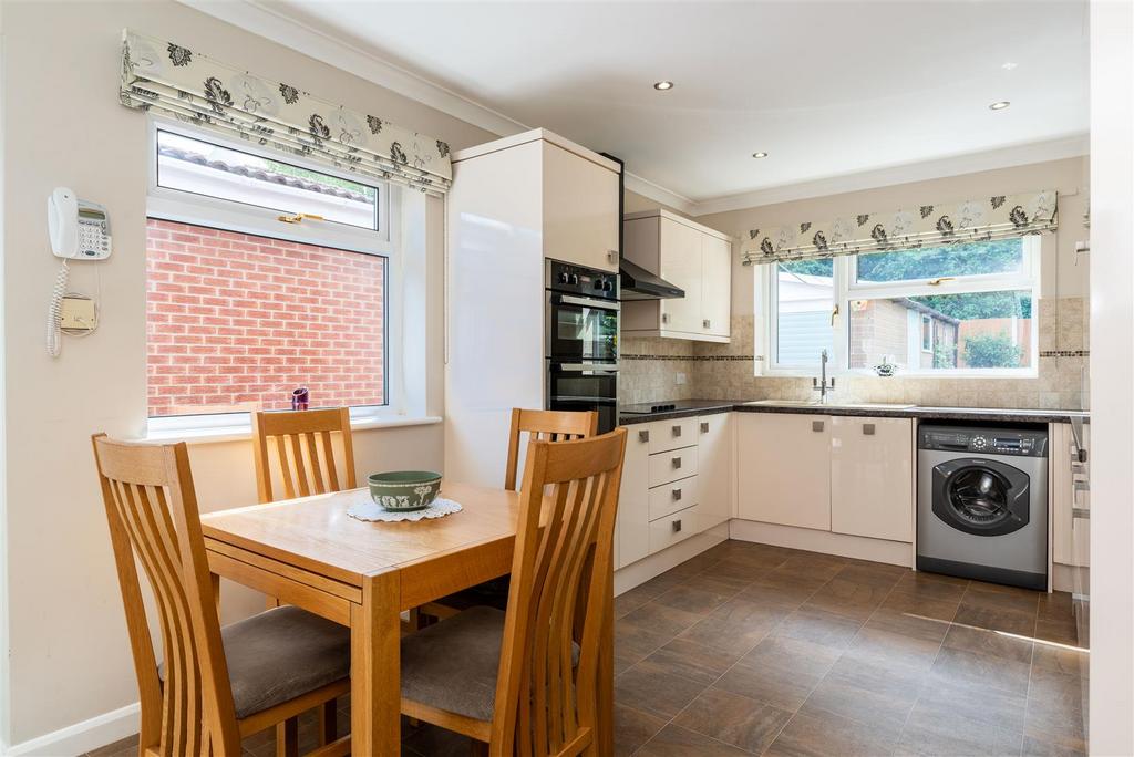 Kitchen/Dining