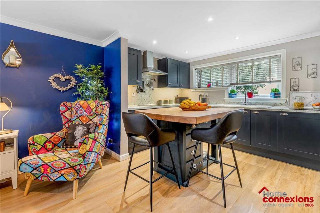 Breakfasting Kitchen