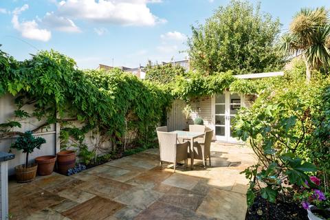 30 Vera Road, London, SW6 6QW