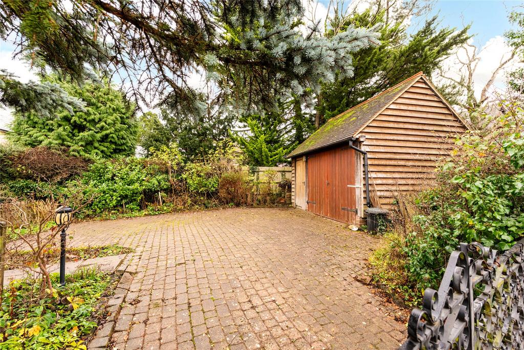 2nd Drive and Garage