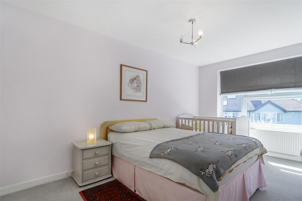 Sbury Avenue East Sheen  London  SW14 8 JZ00016 cop