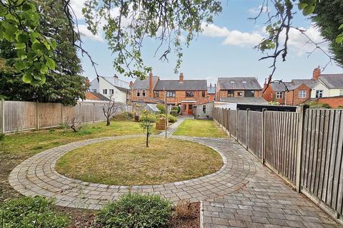 3 bedroom end of terrace house for sale, Gwendolen Road, Leicester