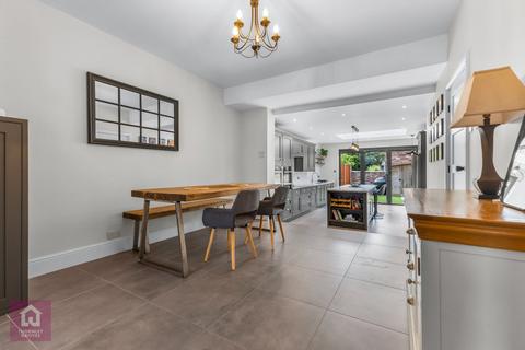 undefined, Hawthorn Road, Hale, Altrincham, Greater Manchester, WA15