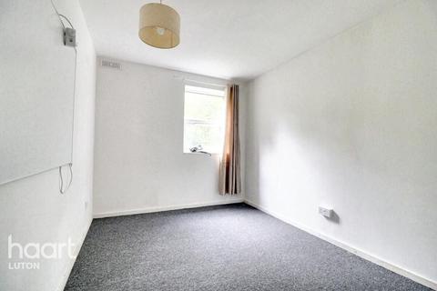 2 bedroom apartment for sale, Downs Road, Luton
