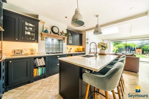 undefined, Sheepfold Road, Surrey GU2
