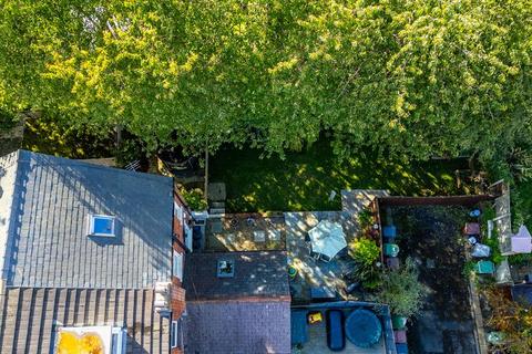 4 bedroom terraced house for sale, Leeds LS8