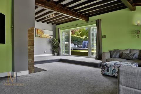 5 bedroom bungalow for sale, Castle Hill, Longfield DA3