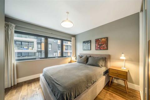 2 bedroom flat for sale, Lambarde Square, London SE10