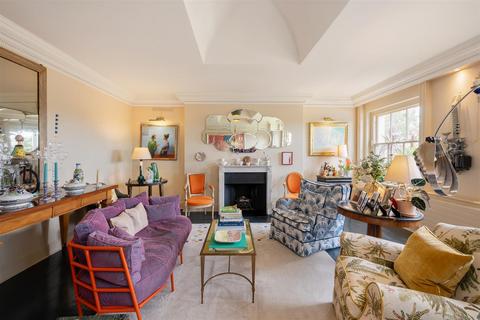 3 bedroom apartment for sale, Gloucester Gate, Regents Park, NW1