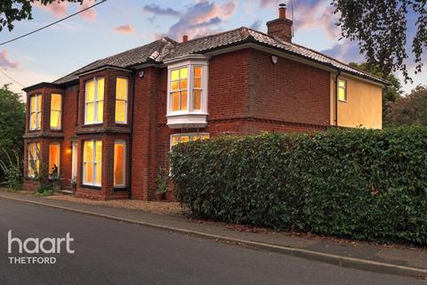 undefined, Crown Street, Banham