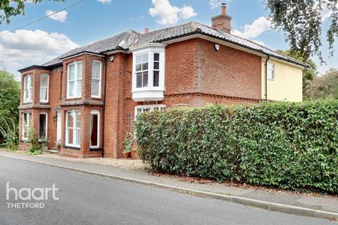 undefined, Crown Street, Banham