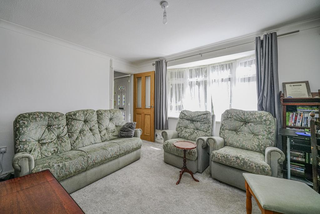 56-Lyne-Way-1009