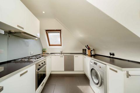 2 bedroom flat for sale, Avenue Road, London N6