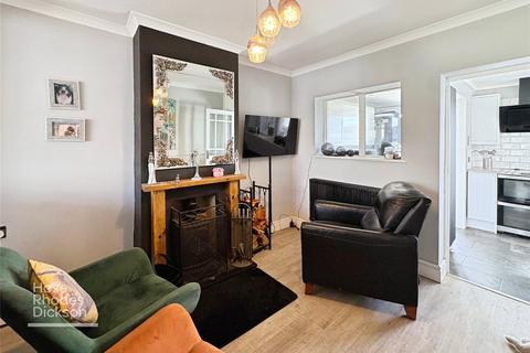 3 bedroom semi-detached house for sale, Mill Hill Road, Cowes, Isle of Wight
