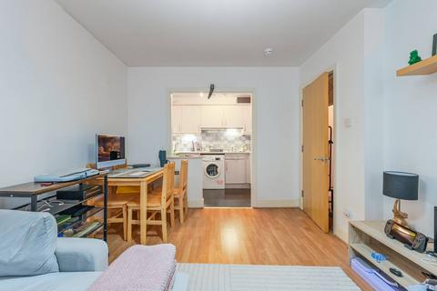 1 bedroom flat for sale, Skyline Plaza Building, Commercial Road, Aldgate, London, E1