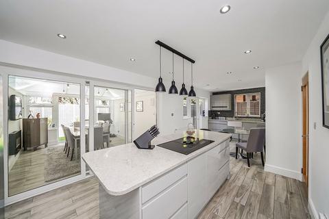 14 Rowland Crescent, Chigwell, IG7 6HU
