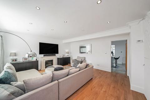 14 Rowland Crescent, Chigwell, IG7 6HU
