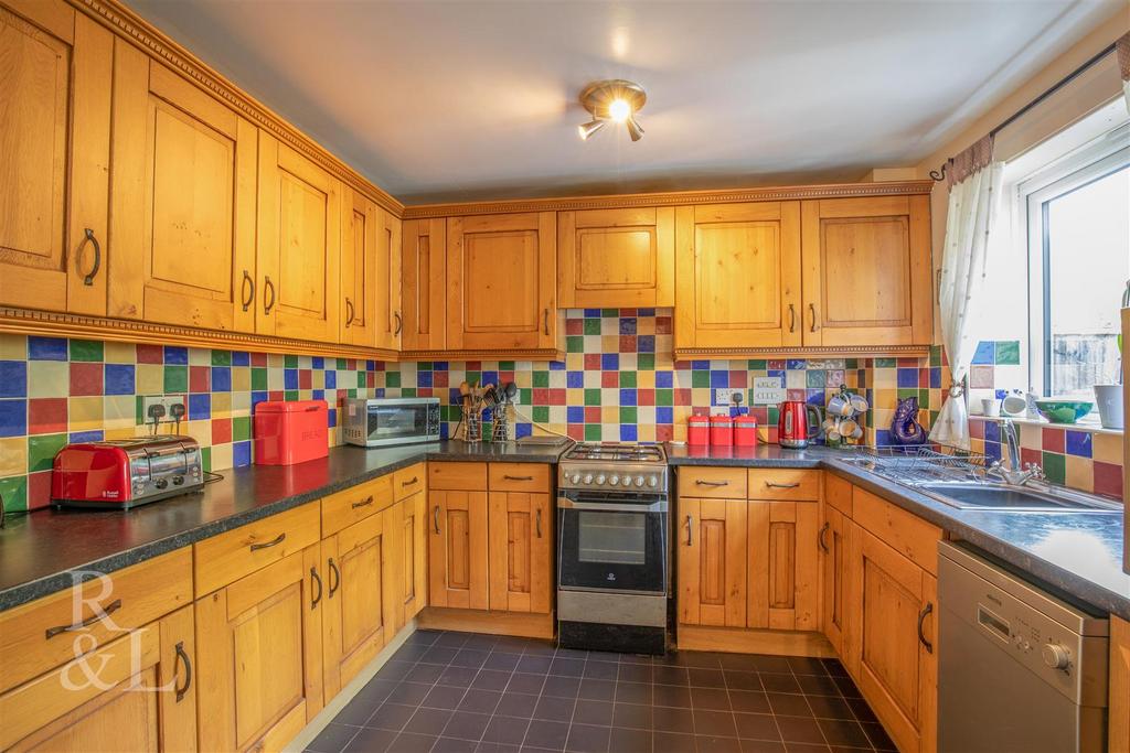 38 Sankey Drive (8)-3.jpg