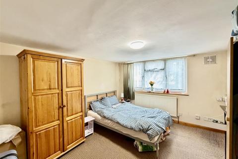 1 bedroom apartment to rent, 25 Cross Lances Road, Hounslow TW3