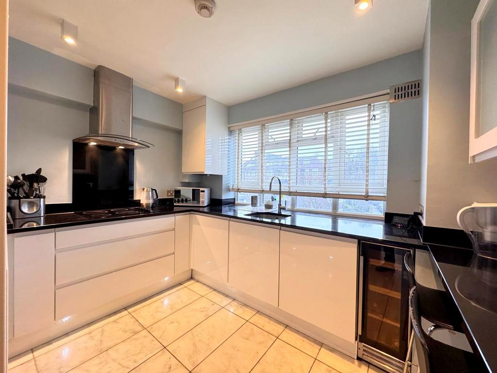 3 Bed for sale, Buy in Lonond, NW11 -...